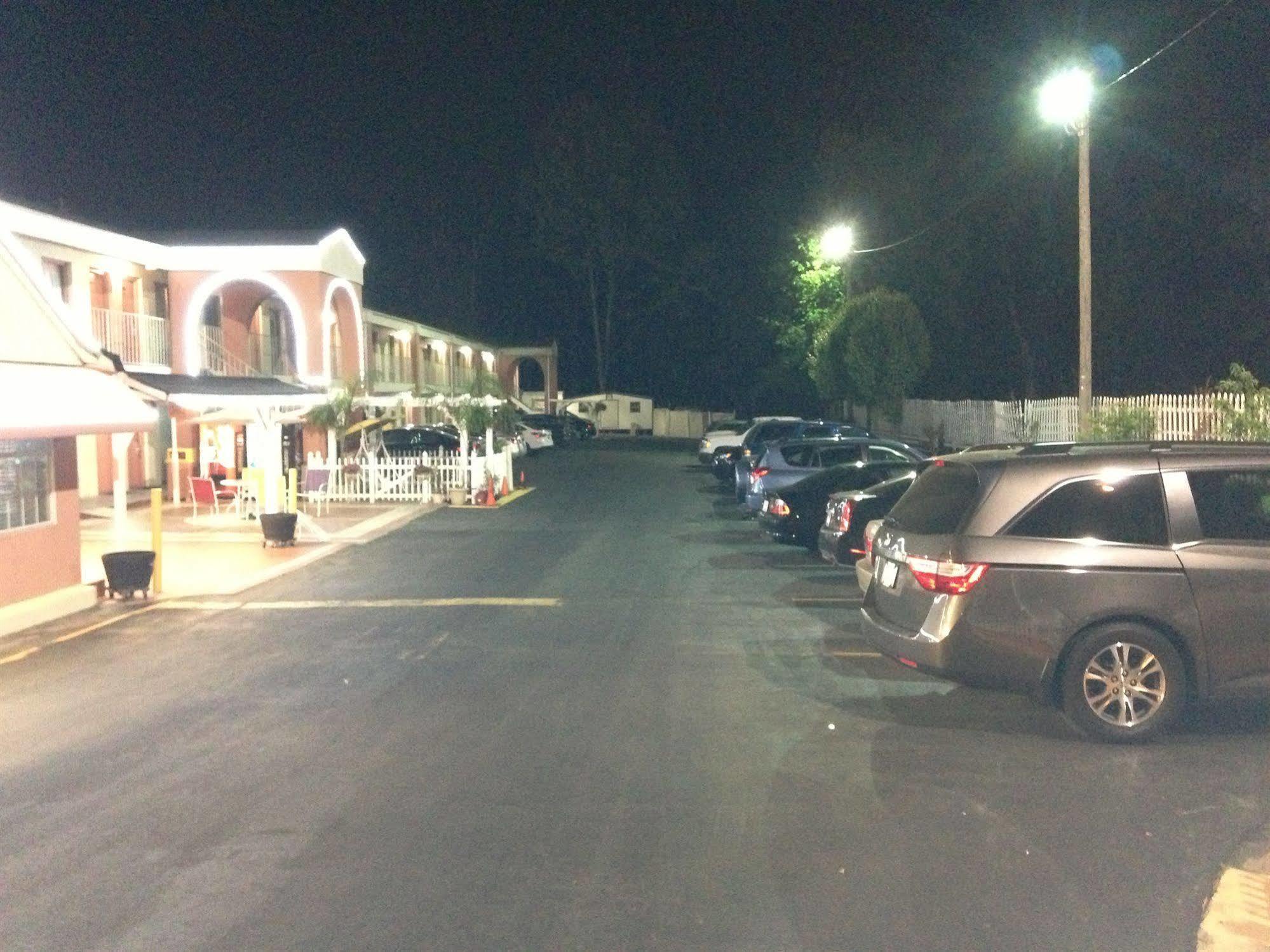 Scottish Inn Augusta Exterior photo